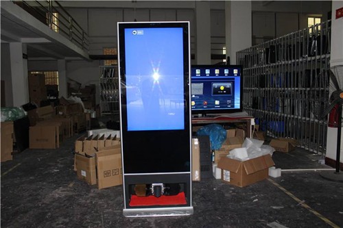 羿睿液晶广告机