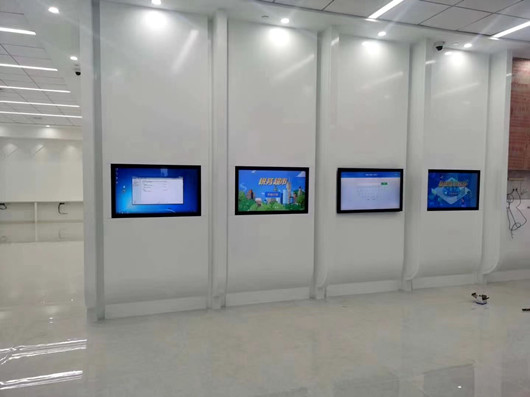 嵌入式广告牌-YIRV、羿睿品牌