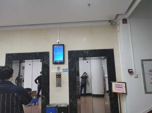 电梯广告机-YIRV/羿睿品牌