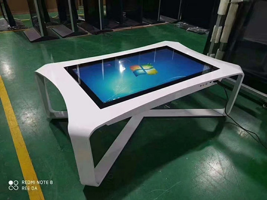 触摸广告机-YIRV、羿睿品牌